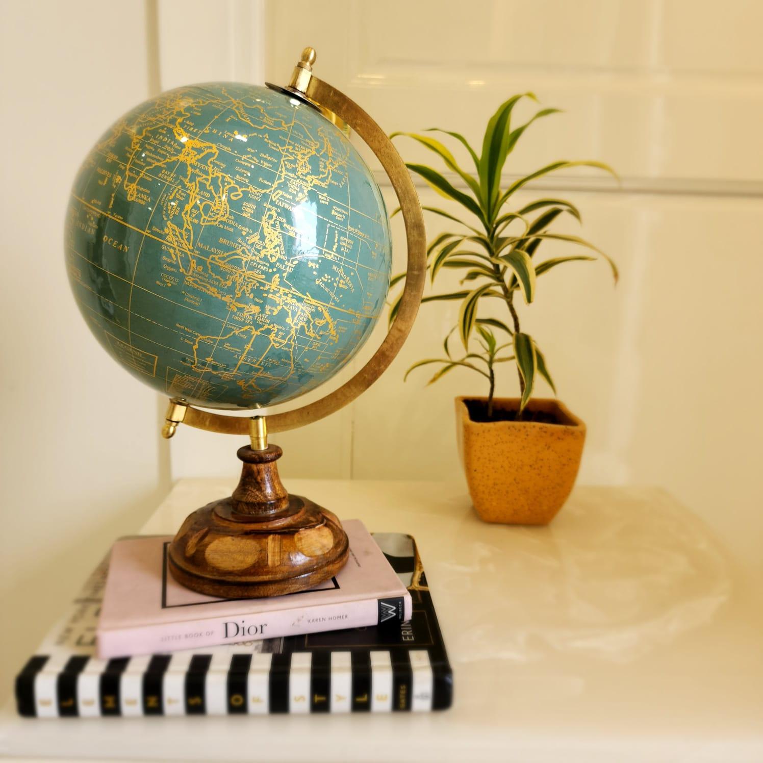 Morocco Laminated Bluish Green Globe